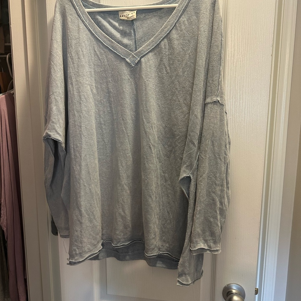 Light Blue V-Neck Long Sleeve Top